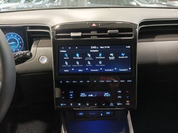 Hyundai TUCSON - 11