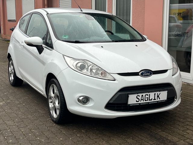 Ford Fiesta 1.25 Titanium Tüv + Insp. Neu