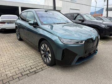 BMW iX xDrive50 Sportpaket HK HiFi DAB Pano.Dach