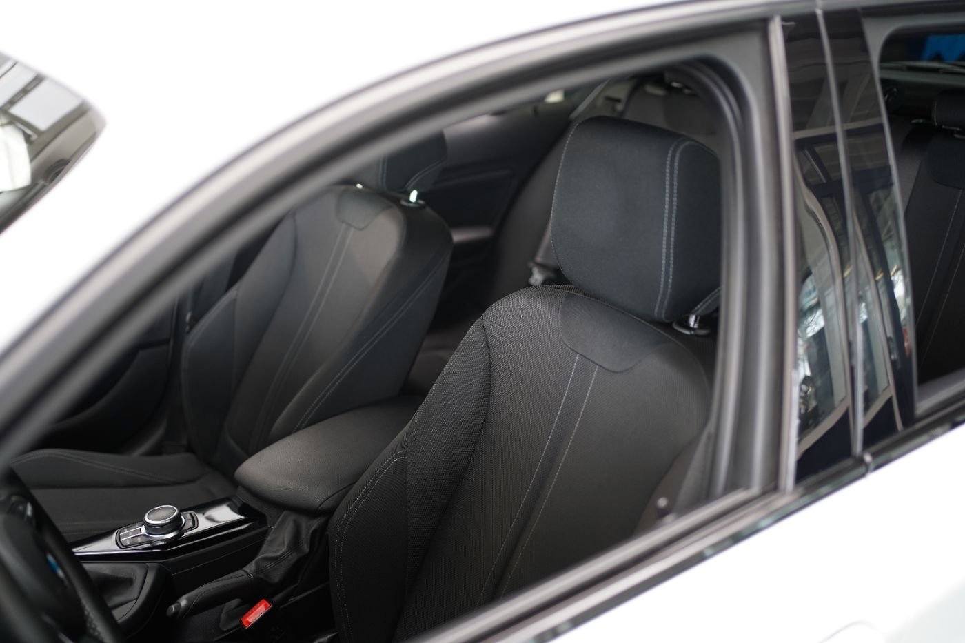 Fahrzeugabbildung BMW 116i M Sport LED+Navi+PDC+Parkassist+HiFi+