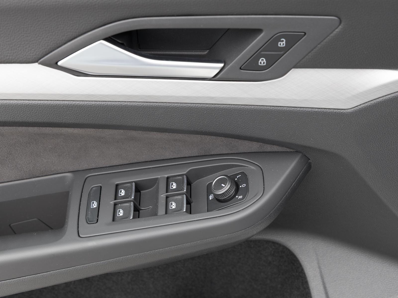 Volkswagen Golf VIII 2.0 TDI Life PANORAMA NAVI AHK GJ-REIF, миниатюра 9
