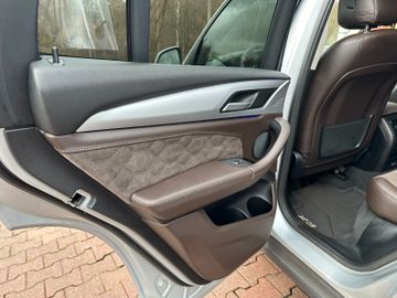 Bild 17 BMW X3 Baureihe X3 xDrive 20 d Advantage
