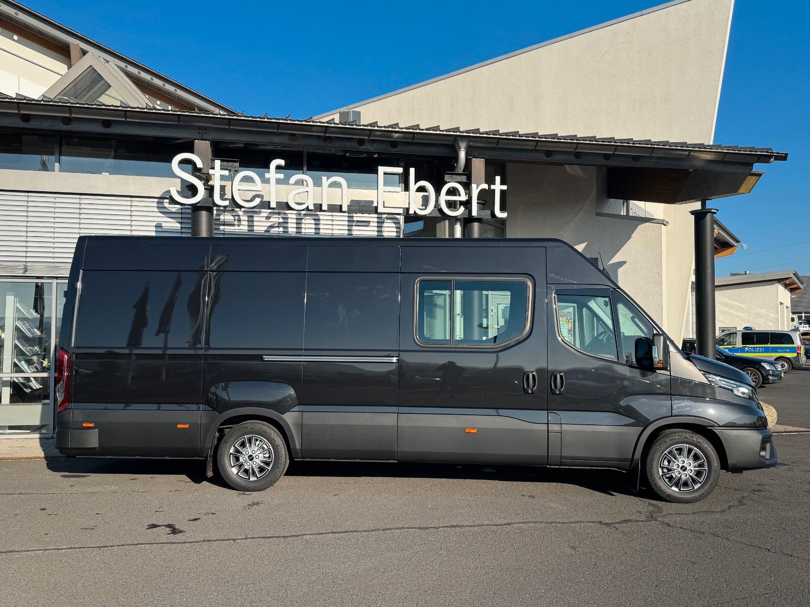 Fahrzeugabbildung Iveco Daily 35S21 HA8 3.0L *R4.100mm*Automatik*AHK*LED