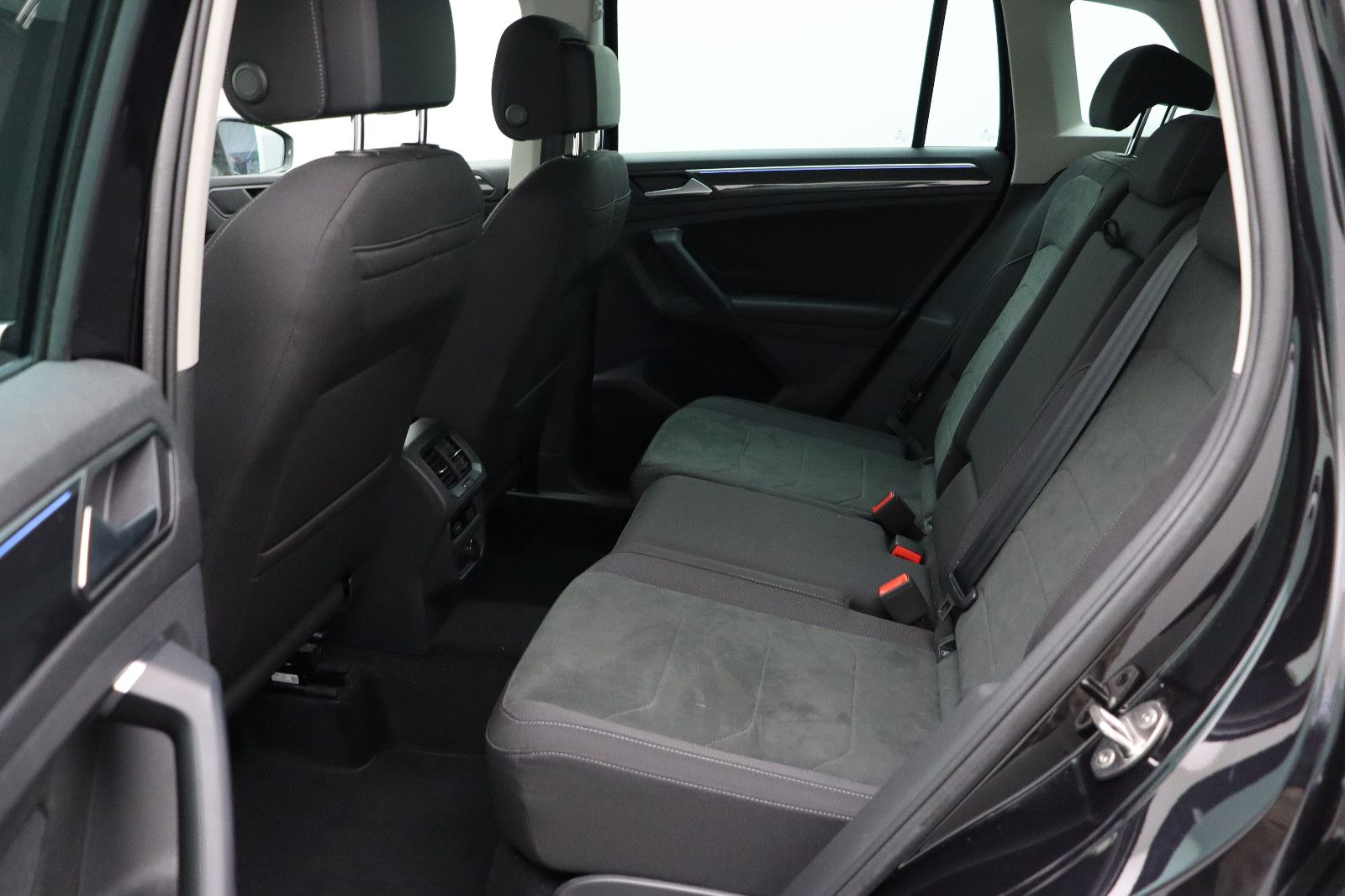 Fahrzeugabbildung Volkswagen Tiguan 2.0 Elegance 4Motion