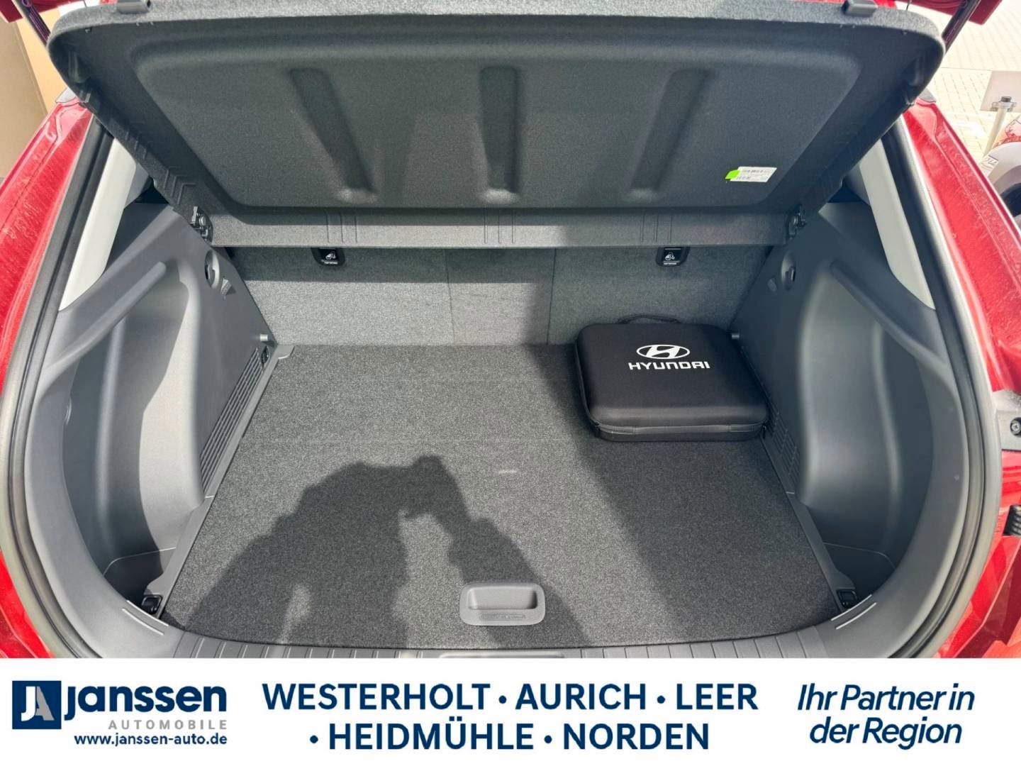 Fahrzeugabbildung Hyundai KONA Elektro 65kWh Trend/Assistenz-Paket/Automat