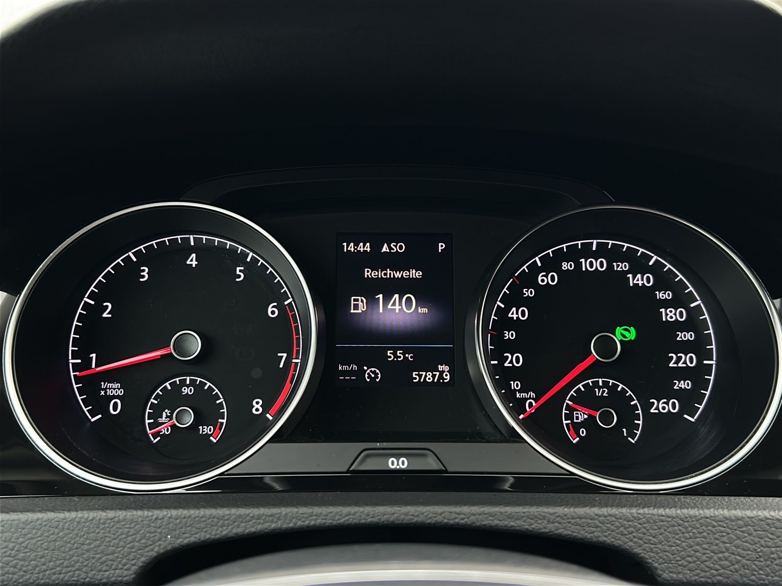 Fahrzeugabbildung Volkswagen Golf VII Variant Highline TSI DSG LED ACC SH Mas