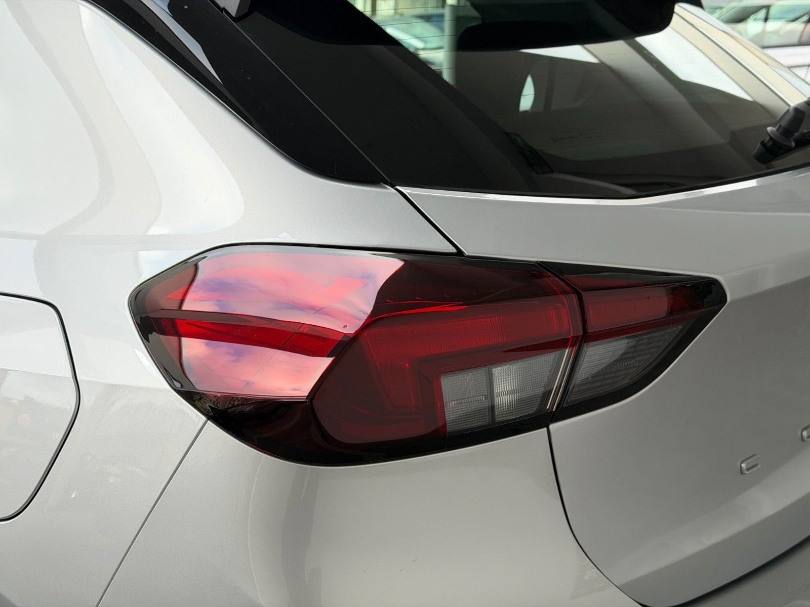 Fahrzeugabbildung Opel Corsa F Edition 100PS LED/Allwetter/Parkpilot!