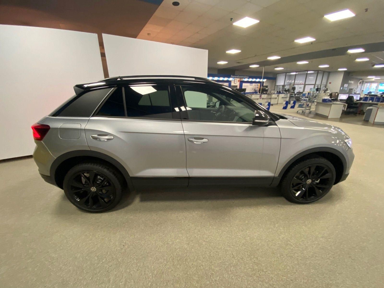Fahrzeugabbildung Volkswagen T-Roc 1.5 TSI DSG Style+IQ MATRIX+Black Style+++