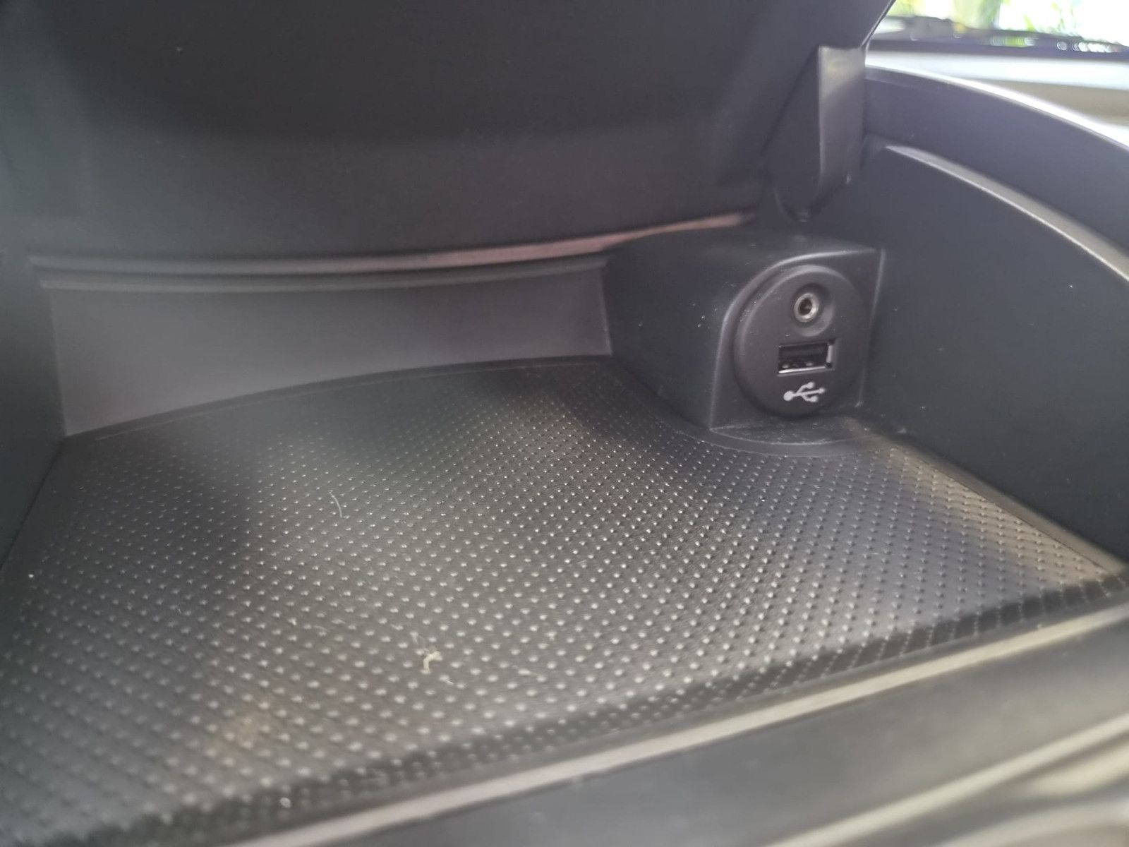 Fahrzeugabbildung Nissan Note Tekna / KLIMA / NUR 63 TKM