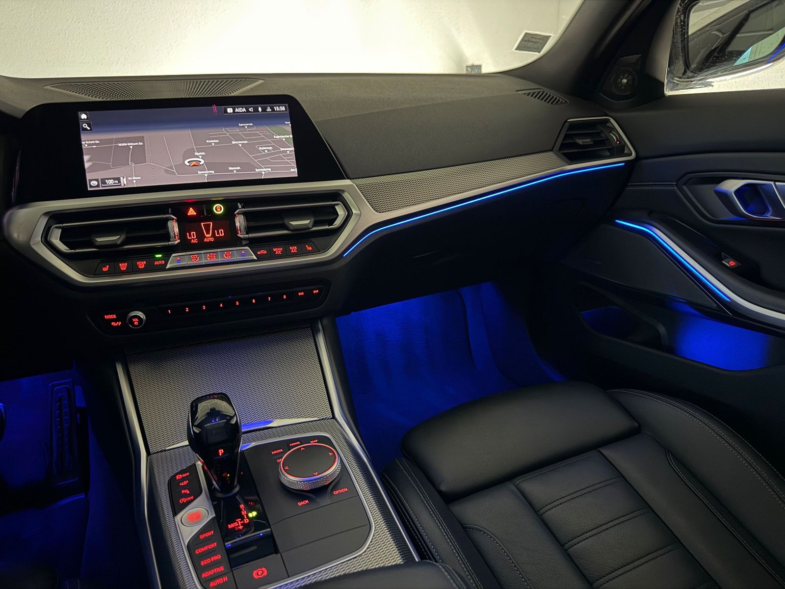 Fahrzeugabbildung BMW 330 i xDrive M SPORT/LASER/HuD/H&K/360*/MEMORY