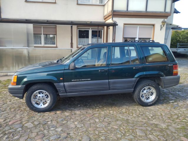 Jeep Grand Cherokee Laredo 4.0 TSI