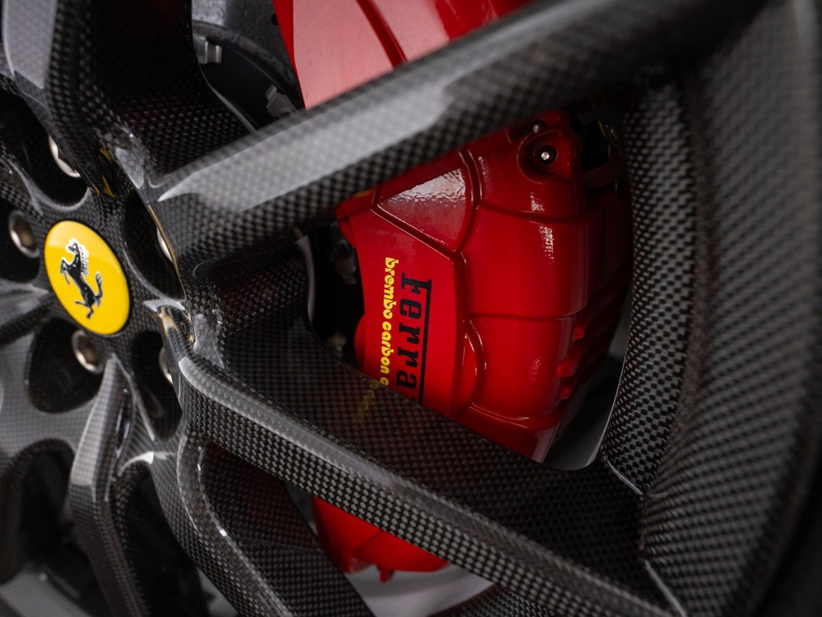 Ferrari SF90 Stradale ASSETTO FIORANO