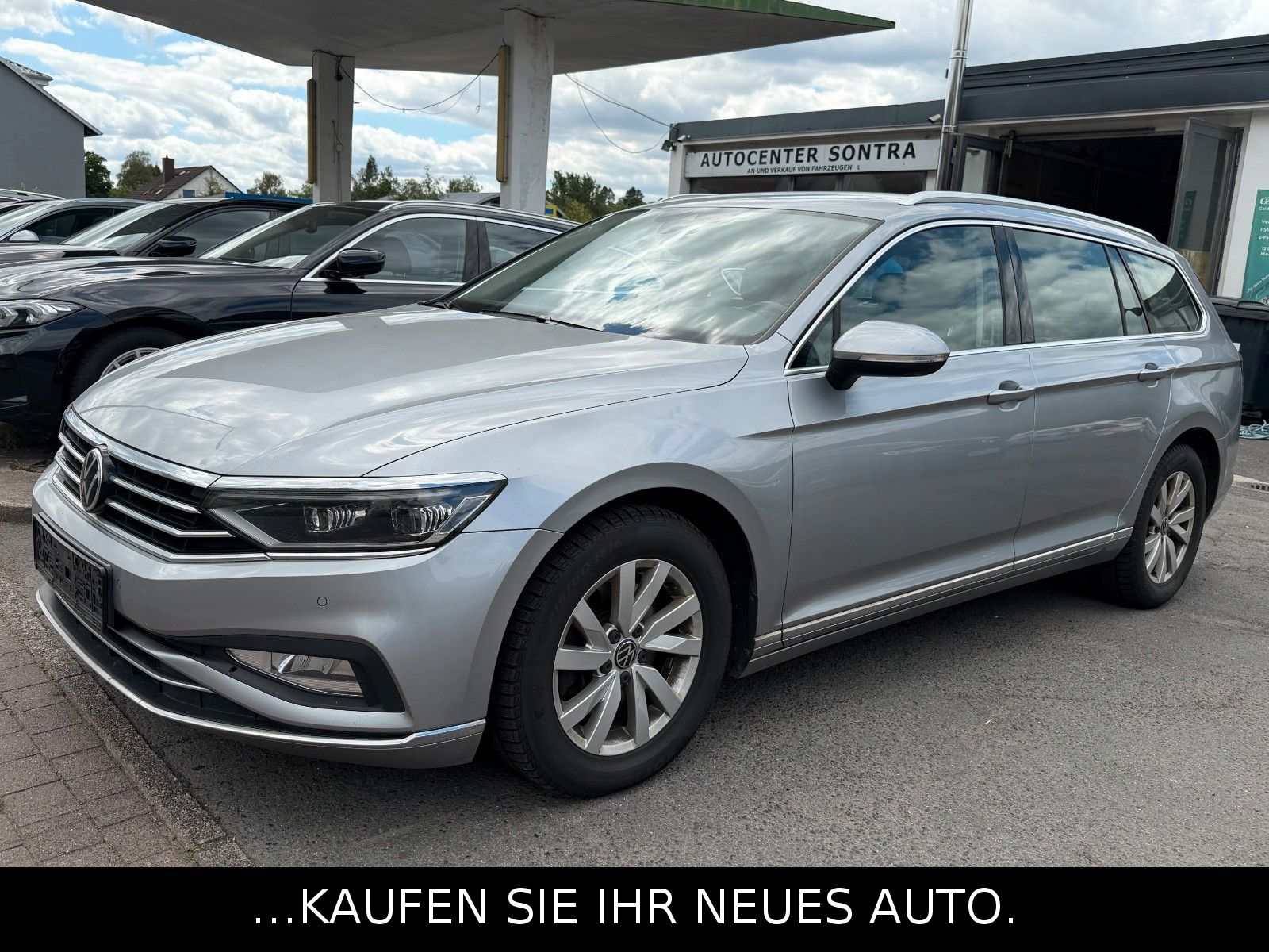 VW Passat Variant Elegance*Navi*Leder*Kamera*AHK*AC