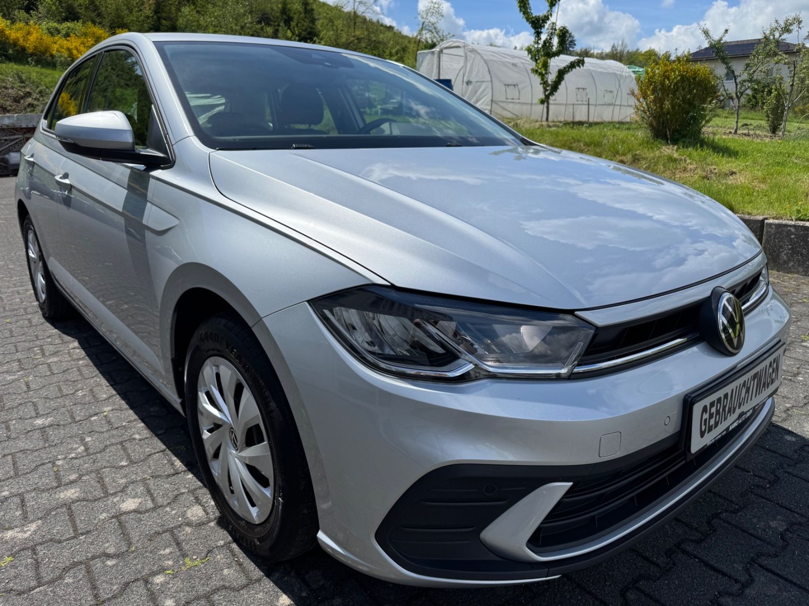 VW Polo VI Life-LED-DAB-SHZ-4 Türig-CarPlay-1 Hand