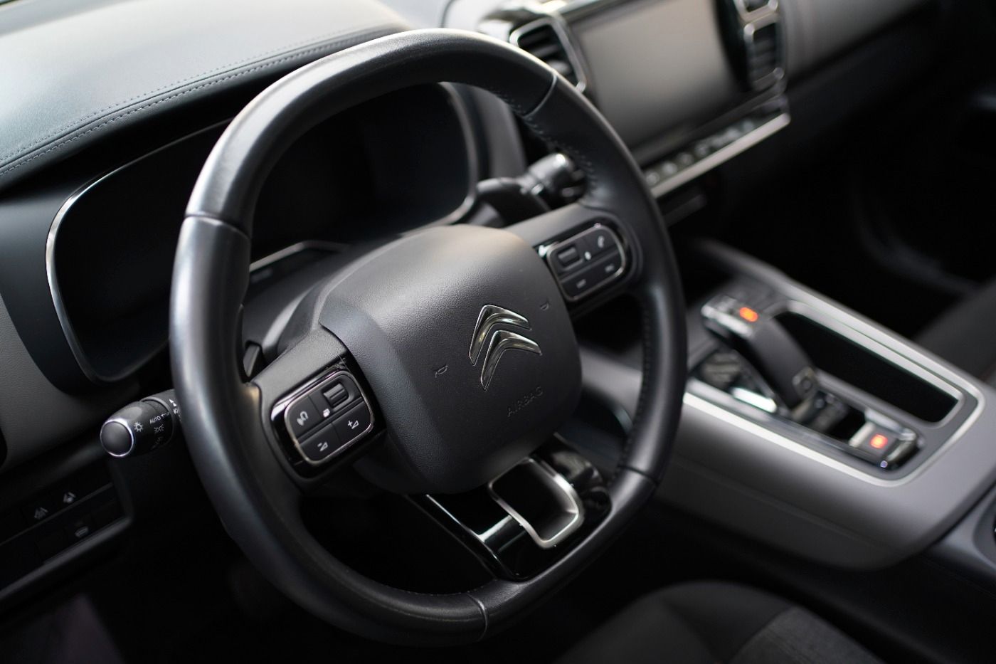 Fahrzeugabbildung Citroën C5 Aircross PureTech 180 EAT8 Feel Automatik AHK