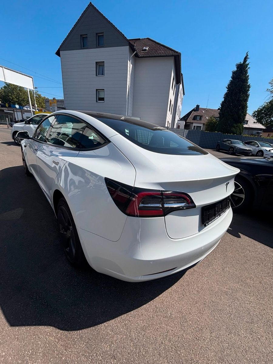 Tesla Model 3 Standard Range Plus RWD foto 5