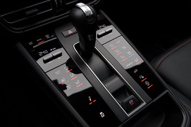 Porsche Macan T*KREIDE,BOSE,Sitzlüftung,Pano,14-W.,360°*