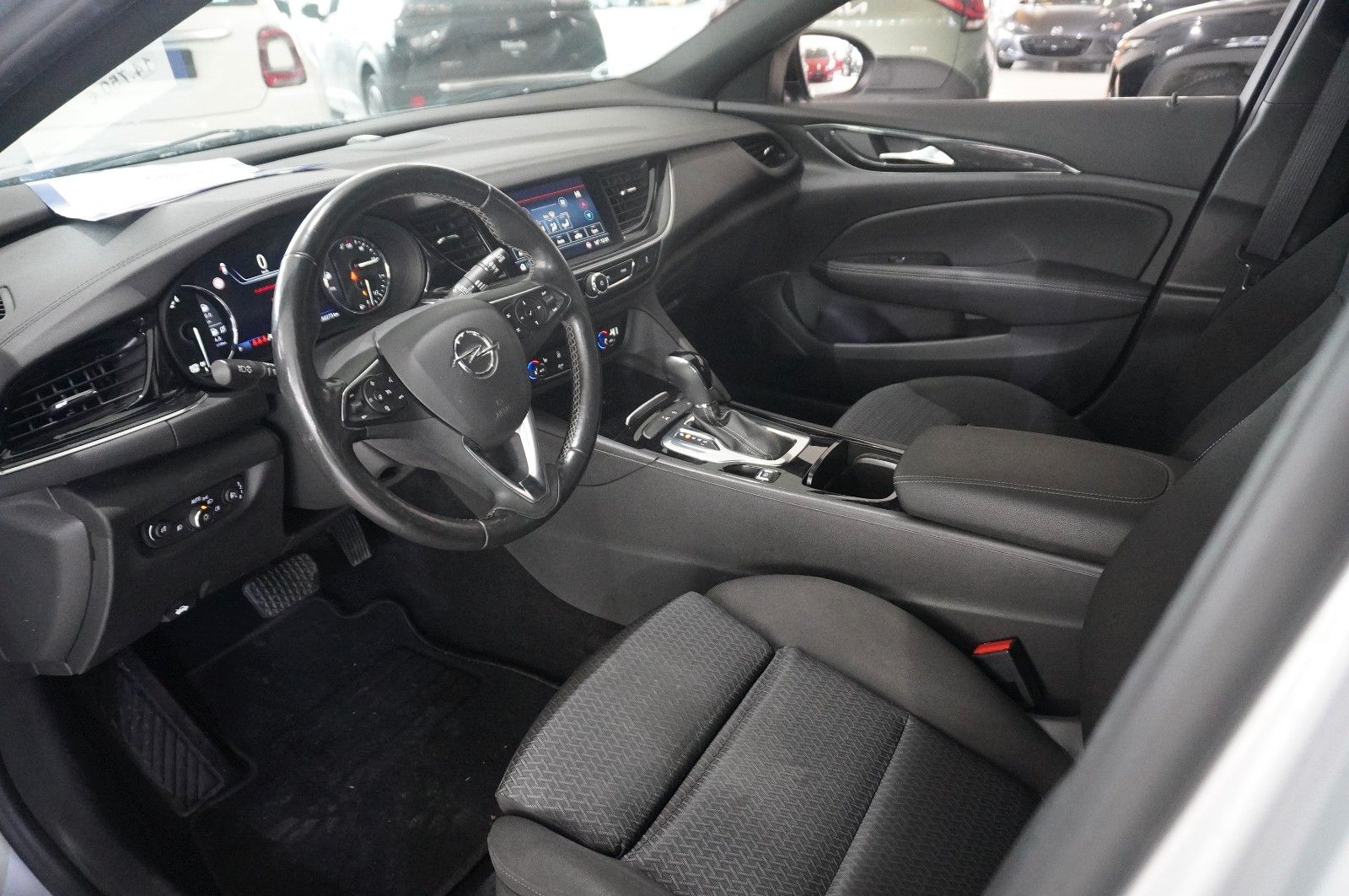 Fahrzeugabbildung Opel Insignia B ST 2.0D BUSINESS NAVI/LED/VIRT/SH/AHK