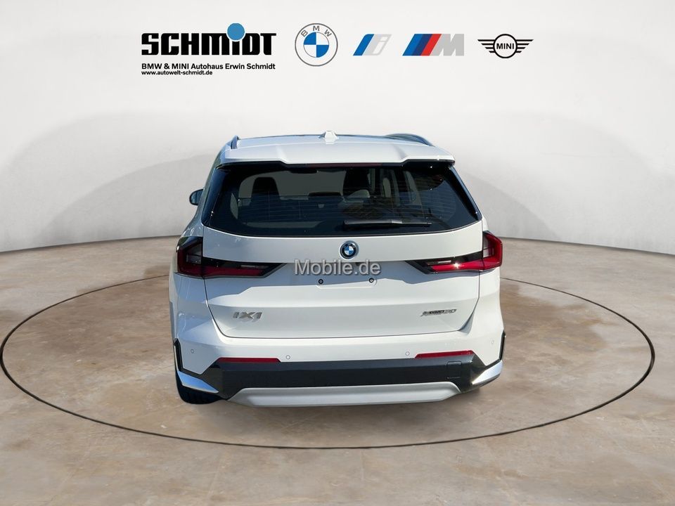 BMW iX1 - Bild 5