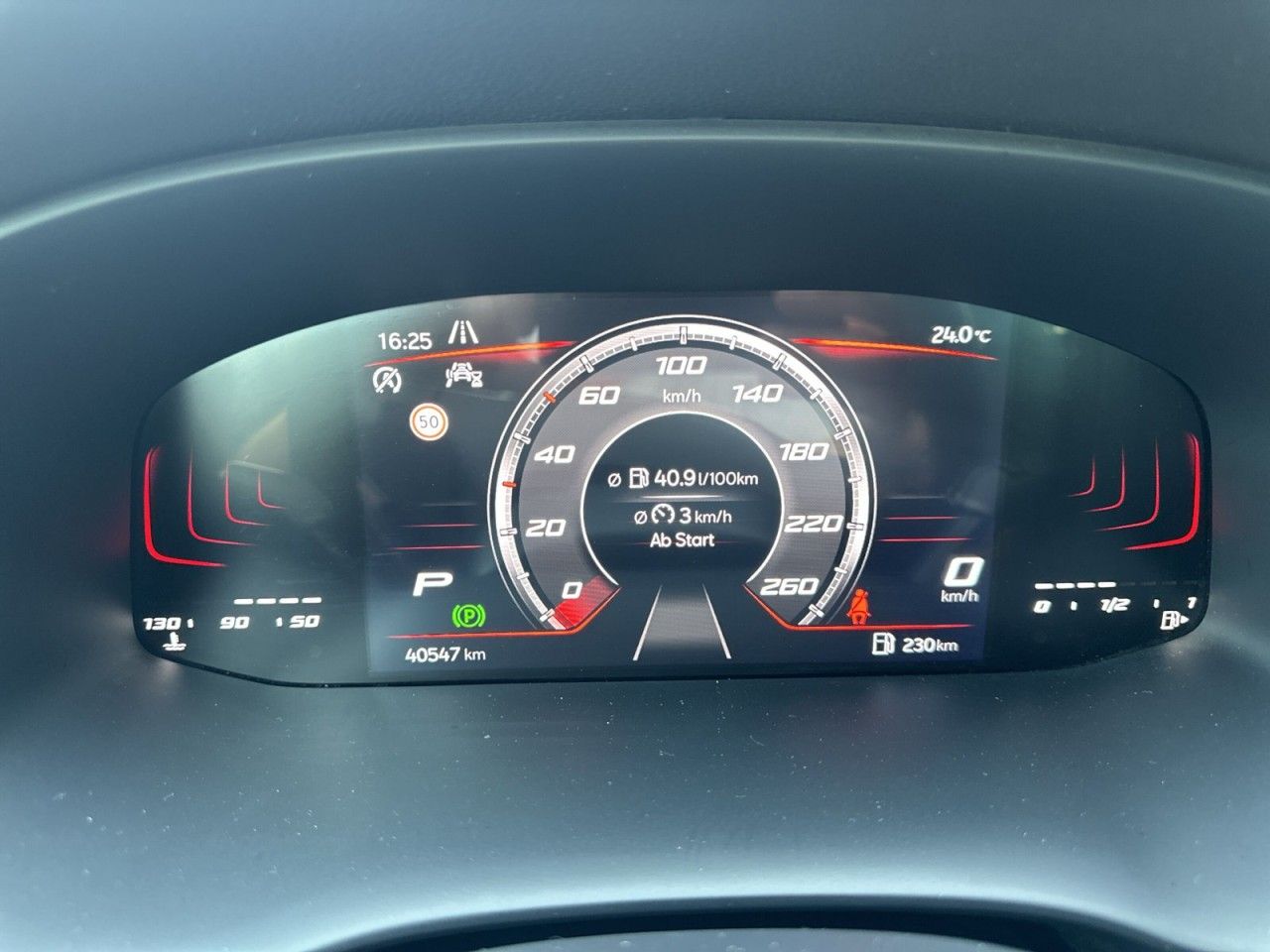 Fahrzeugabbildung SEAT ATECA FR 2.0 TSI 190 PS DSG 4Drive*AHK* - mit KI generiert/bearbeitet