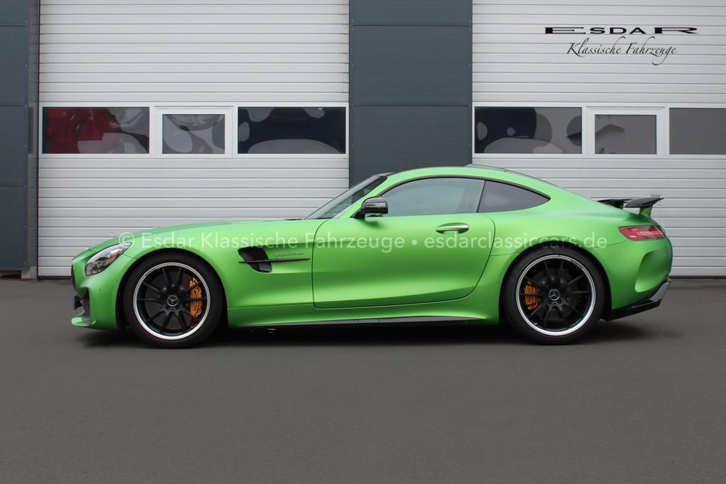 Mercedes-Benz AMG GT R