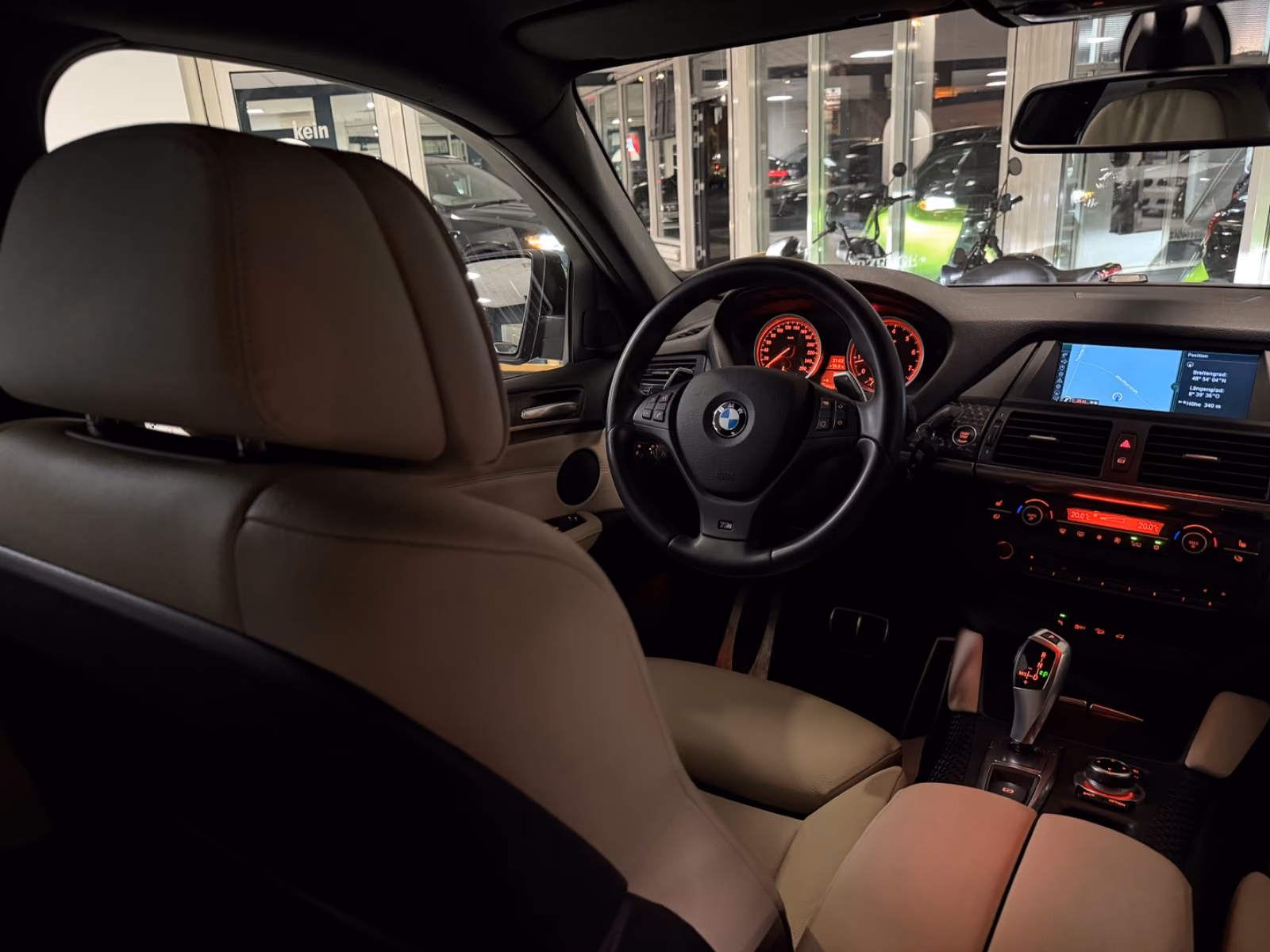 BMW X6 xDrive 50i M Sport V8 LEDER MEMORY TRAUM