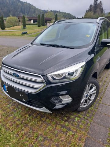 Ford Kuga 1,5 EcoBoost 4x2 110kW Titanium Titanium