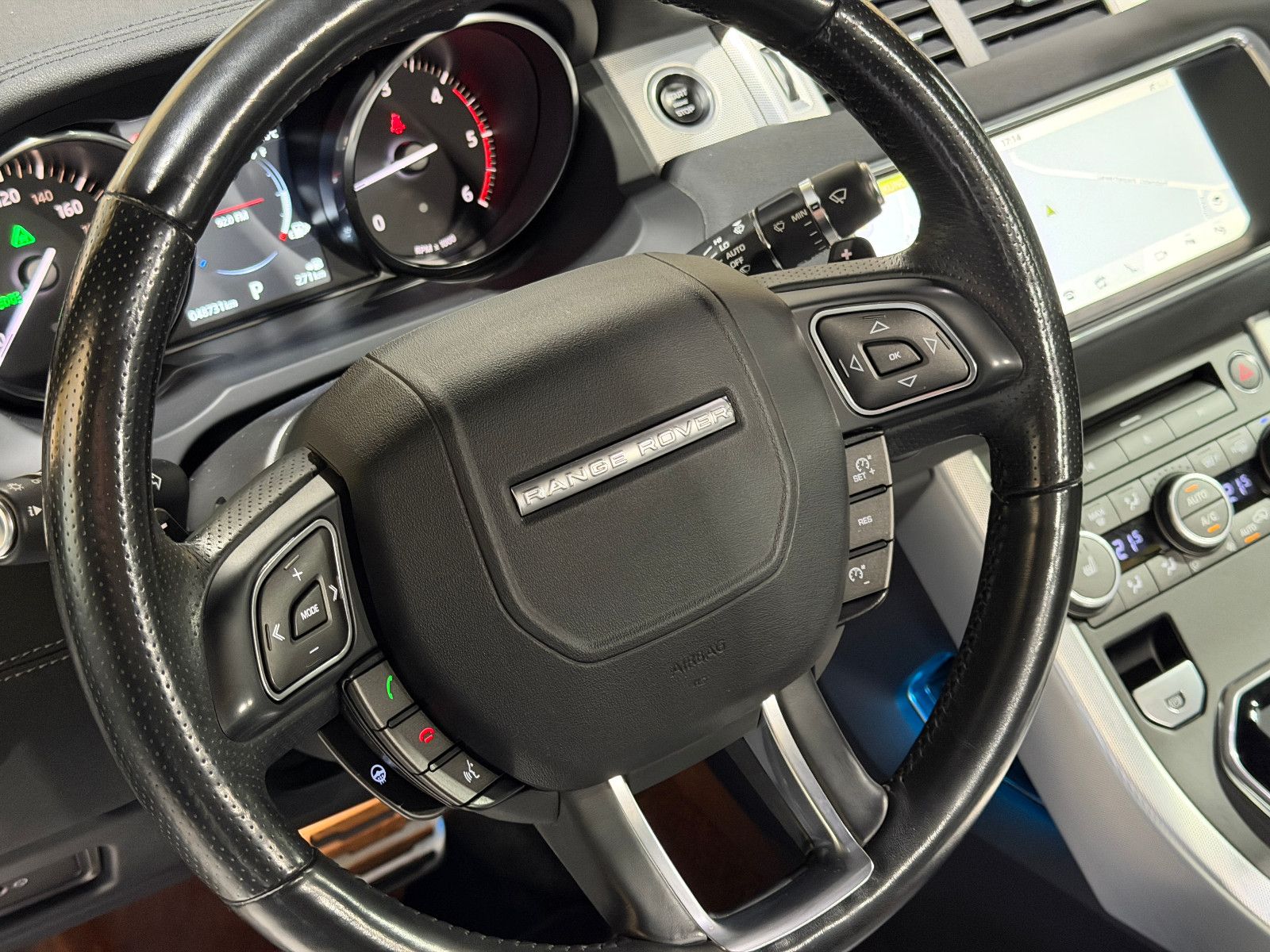 Fahrzeugabbildung Land Rover Cabriolet HSE Dynamic/360'KAM/LED/LEDER/NAVI/HUD