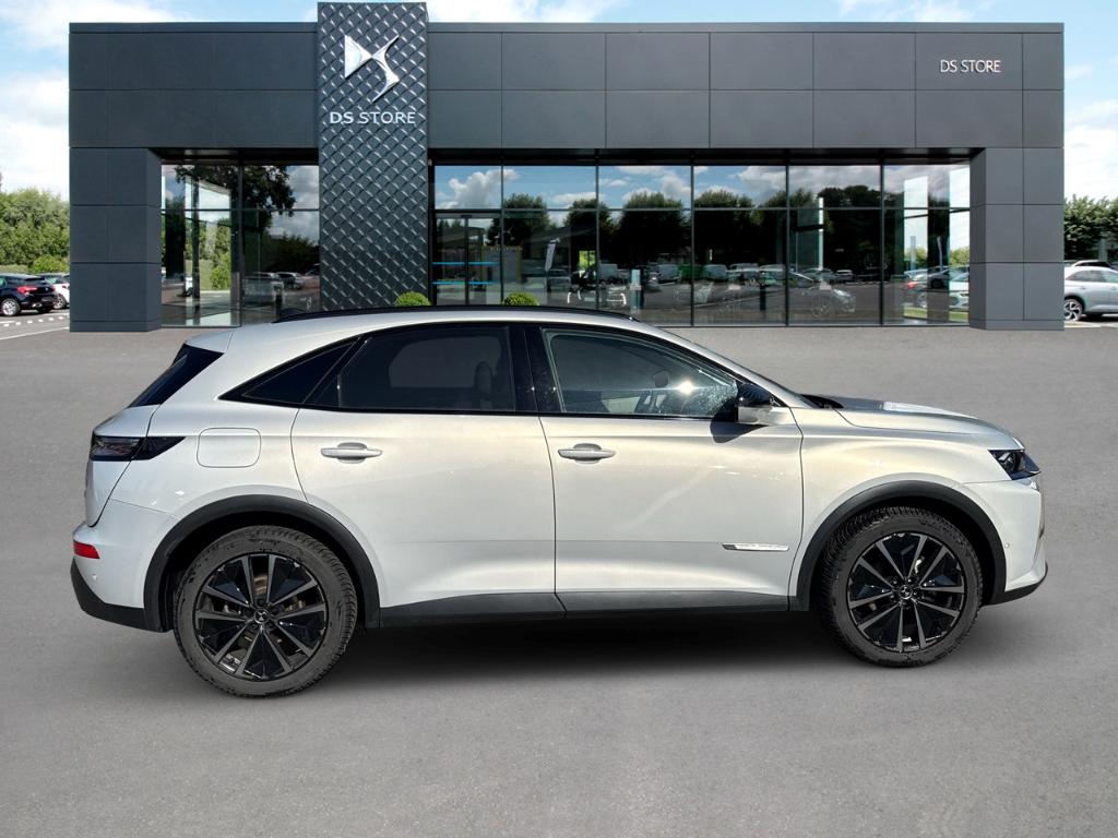 DS Automobiles DS7 DS Esprit de Voyage Panorama Digitales Cockp