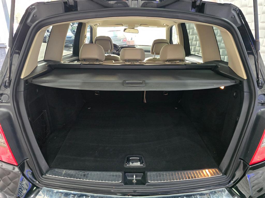 Mercedes-Benz GLK 320