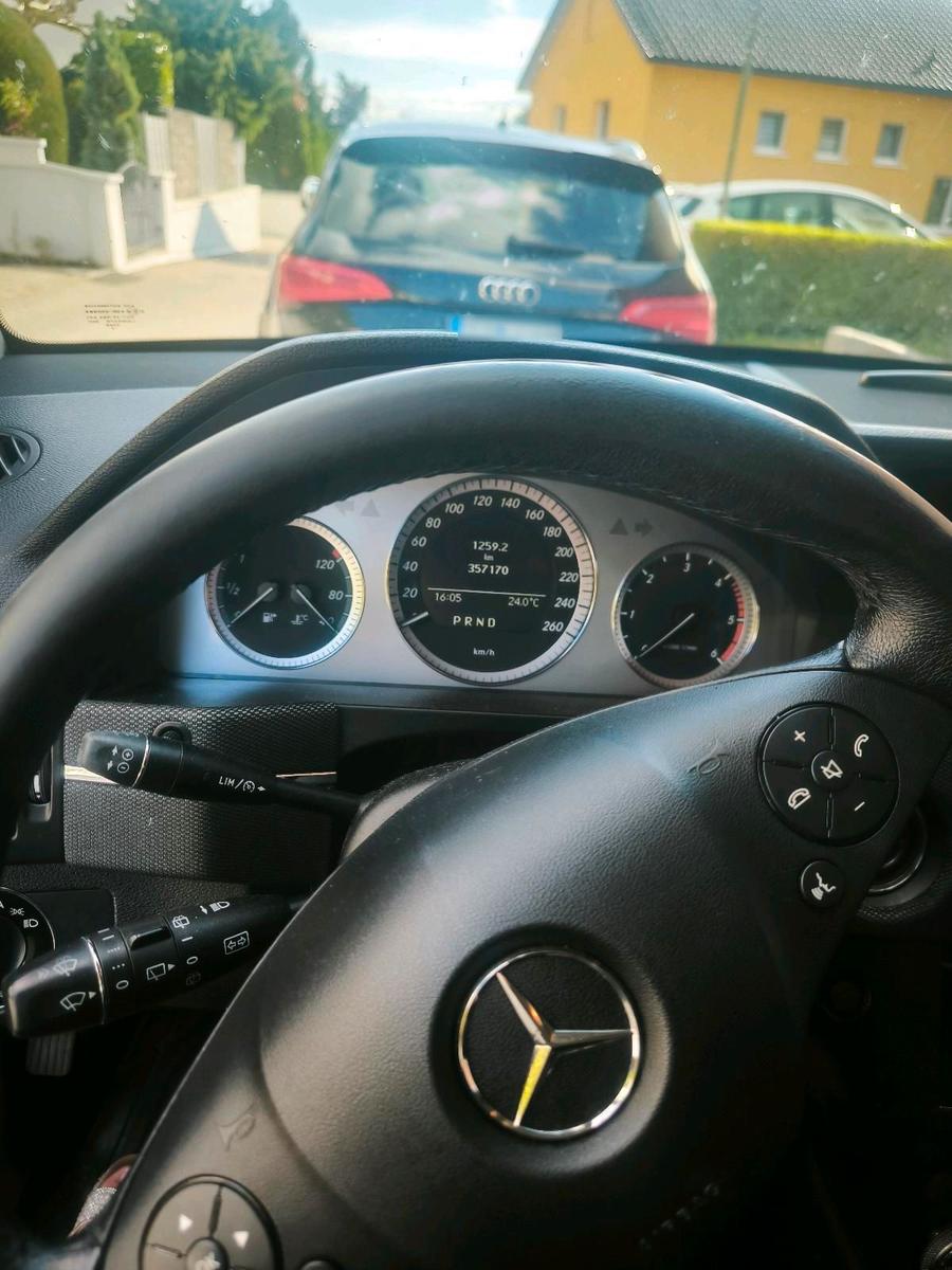 Mercedes-Benz GLK220 2009 — photo 14