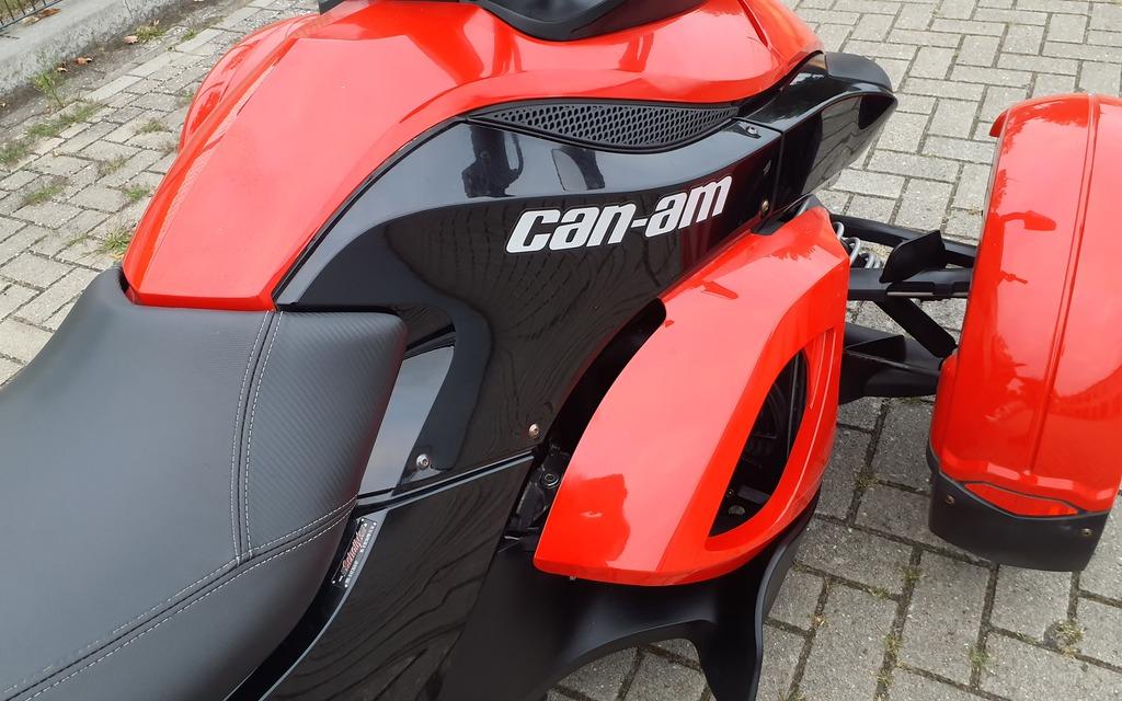 Can-Am Spyder 2012 — photo 16