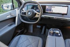 BMW iX M60 / SKY LOUNGE / SOFT CLOSE / AHK BMW iX M60 / SKY LOUNGE / SOFT CLOSE / AHK
