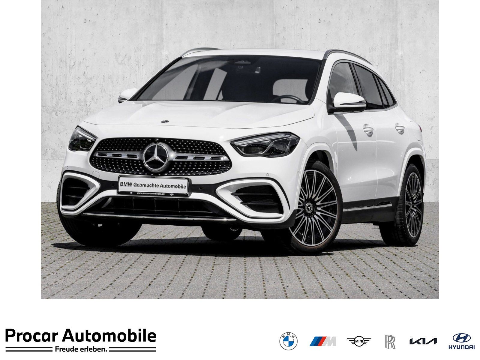 MERCEDES-BENZ GLA 200 AMG Line ACC AHK 360°KAM RFK NAVI LED So