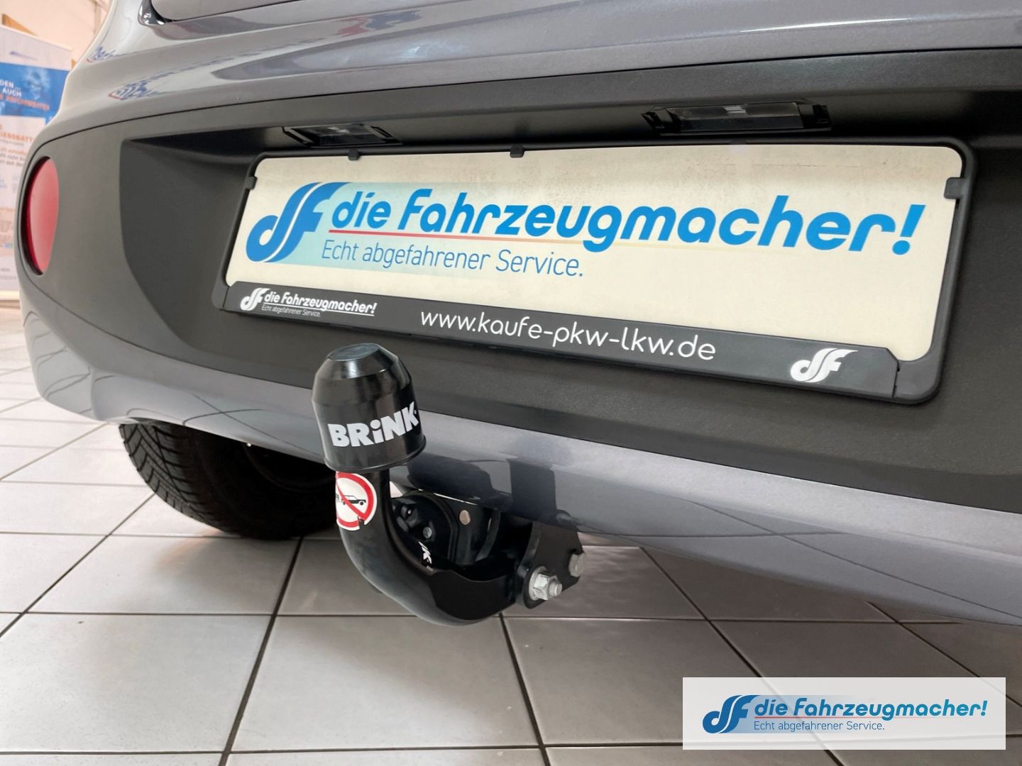Fahrzeugabbildung Hyundai i10 Classic 1.0 Klima teilb.Rücksb AUX MP3 met.