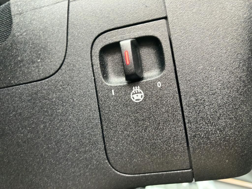 Fahrzeugabbildung Mercedes-Benz A 180 AMG*NIGHT*PANO*MULTIB*AHK*KAM*LENKR.-HEIZ