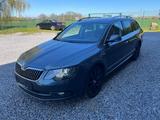 Skoda Superb Combi Laurin & Klement 4x4*Bi-Xenon* - Skoda Superb Kombi Laurin klement mit Diesel-Antrieb