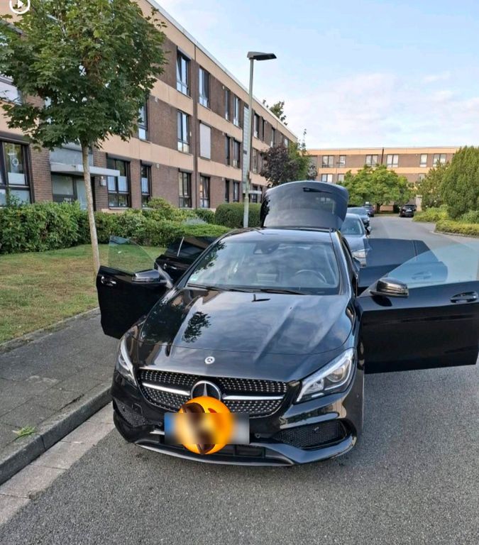 Image of Mercedes-Benz CLA 220