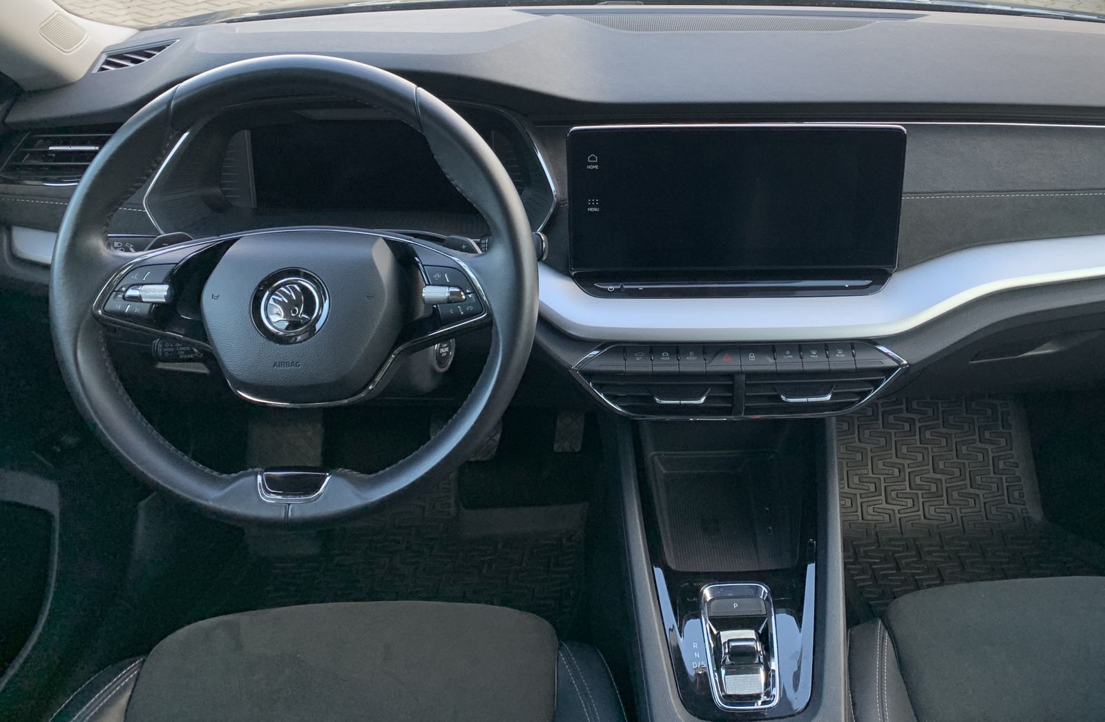 Fahrzeugabbildung SKODA Octavia 2.0 TDI*First Edition*Matrix-Beam*Leder*