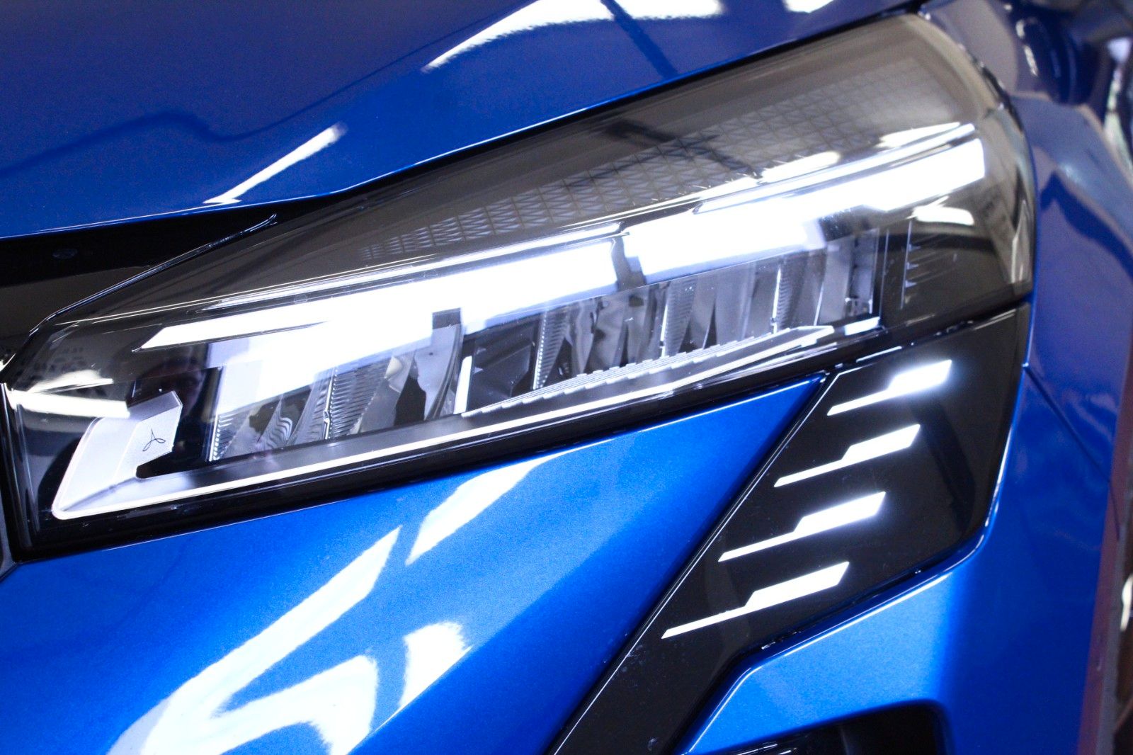 Fahrzeugabbildung Renault Clio TCe 90 Esprit Alpine *Winter-Paket*Bose*