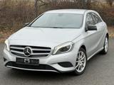 Mercedes-Benz A 200 A A 200 BlueEfficiency - gebrauchte Mercedes-Benz A 200 aus dem Jahr 2014