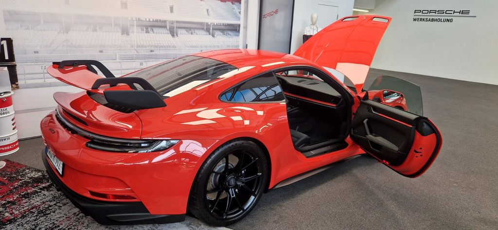 Porsche 992