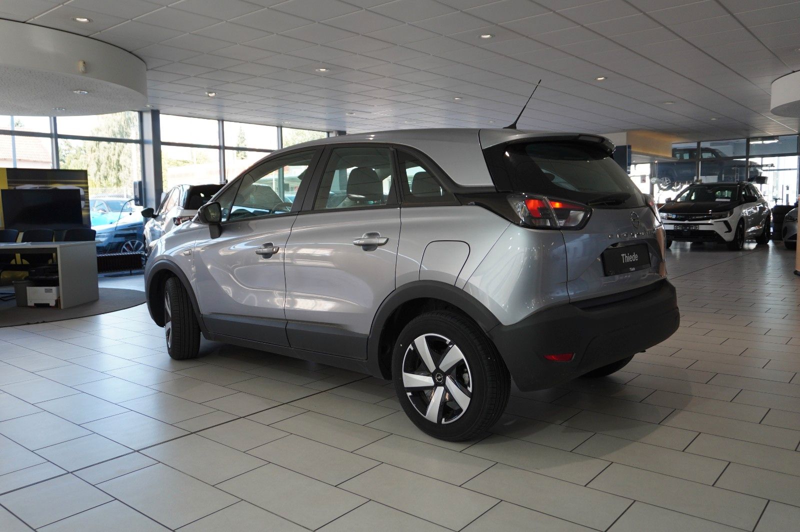 Fahrzeugabbildung Opel Crossland (X) 1.2 EDITION NAVI/LED/KAMERA/DAB+