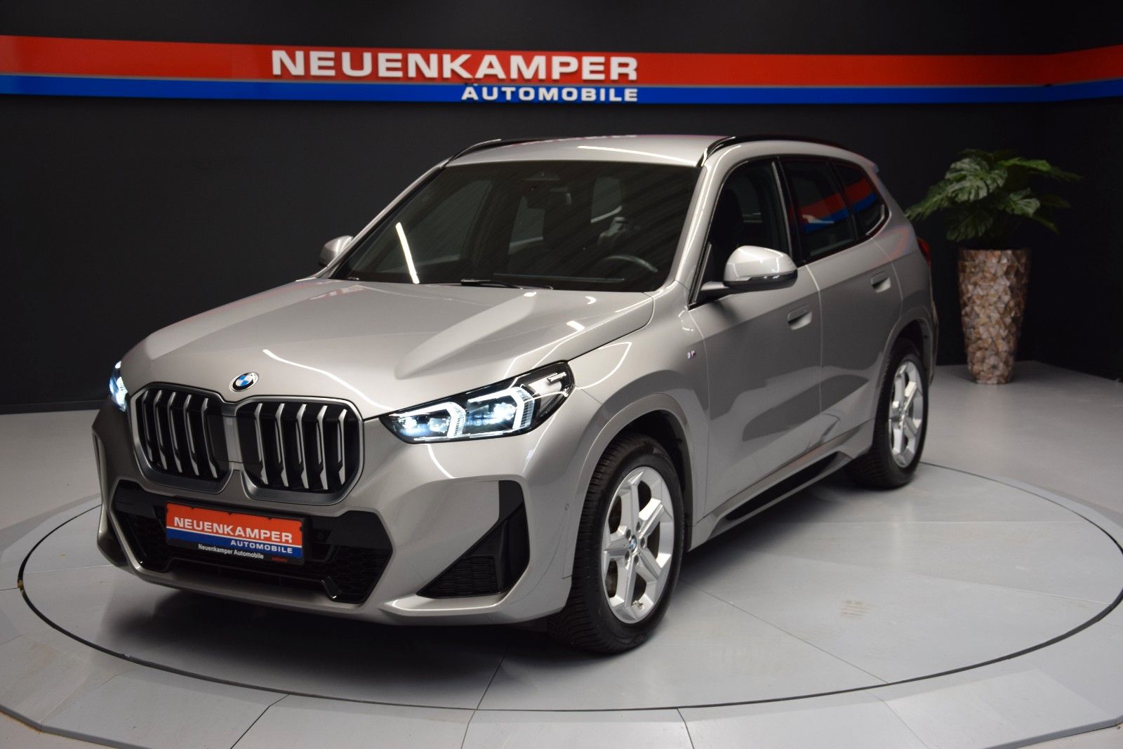 Fahrzeugabbildung BMW X1 sDrive 20 i M Sport ACC Leder H&k LED Kamera