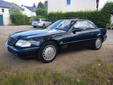 Mercedes-Benz SL 320 - Mercedes-Benz SL 320 mit Benzin-Antrieb