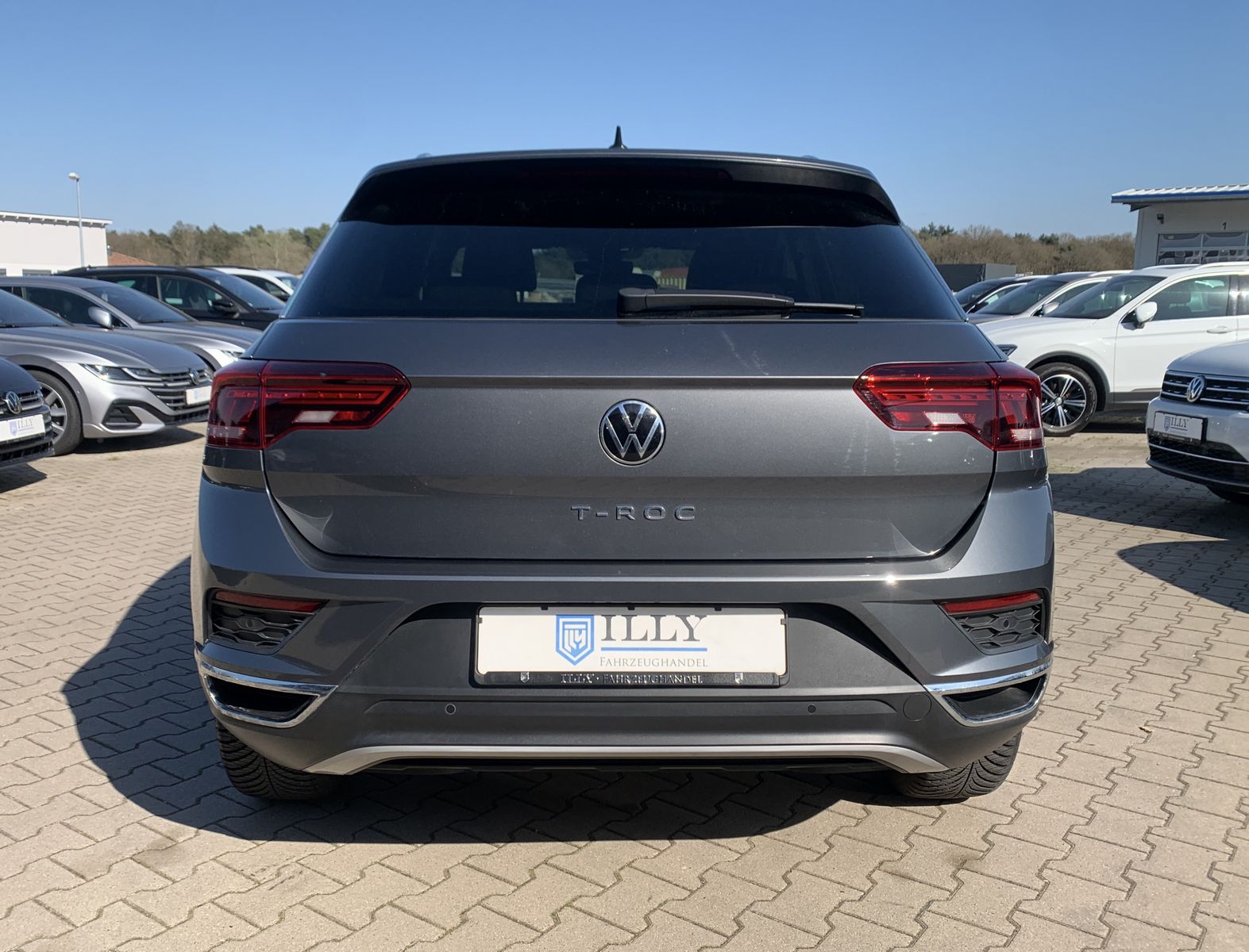 Fahrzeugabbildung Volkswagen T-Roc 1.5 TSI*Sport*LED*Pano*Acc*Lane*Navi*