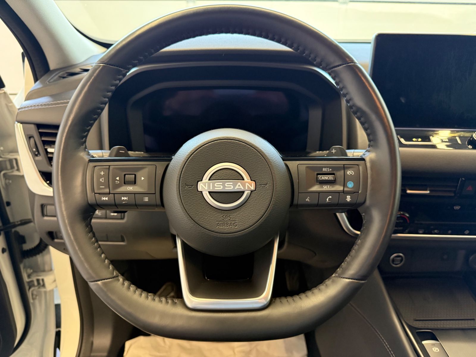 Fahrzeugabbildung Nissan Qashqai N-Connecta 1.3DIG-T Business Technologie