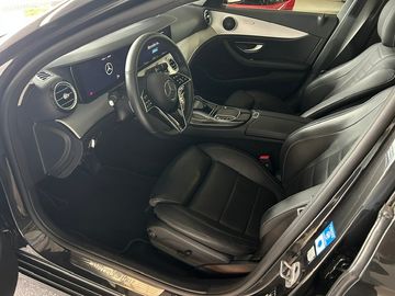 Mercedes E 220 - 6
