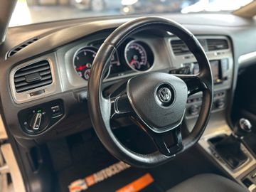 MYAUTOCENTER – Gebraucht- und Jahreswagen mit Werkstattservice in Pfaffenhofen Volkswagen Golf VII *TÜV0228*STHZ*KLIMA*NAV*PDC*BLTH*CD*