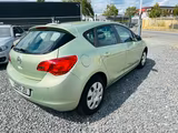 Opel Astra J Lim 1.6 . Edition Automatik*PDC - Opel Gebrauchtwagen von 2010